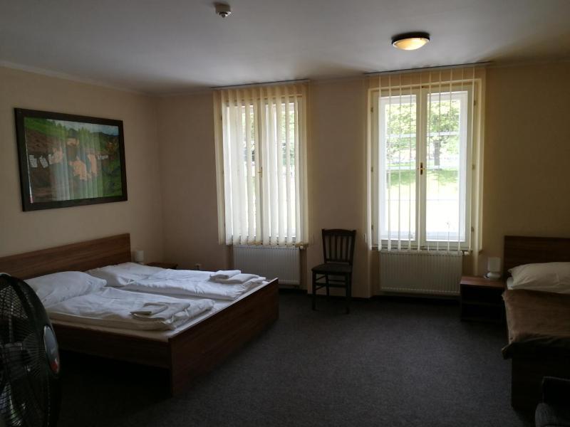 Apartment (3 Adults) image 3