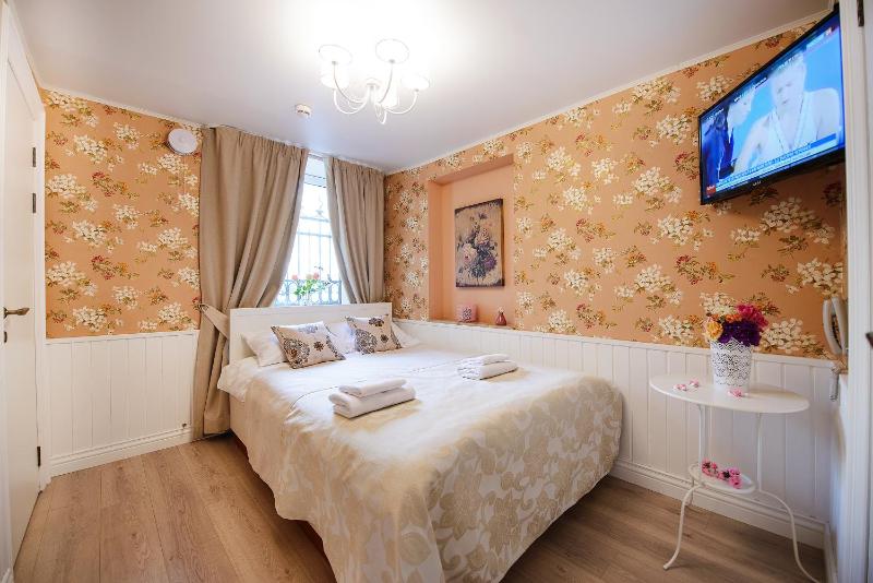 Standard Double Room image 3