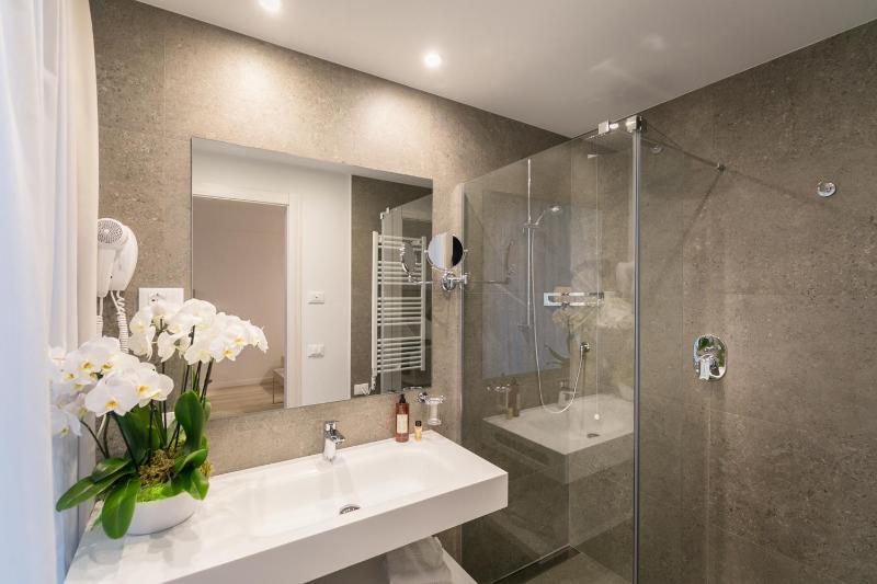 Junior Suite image 2