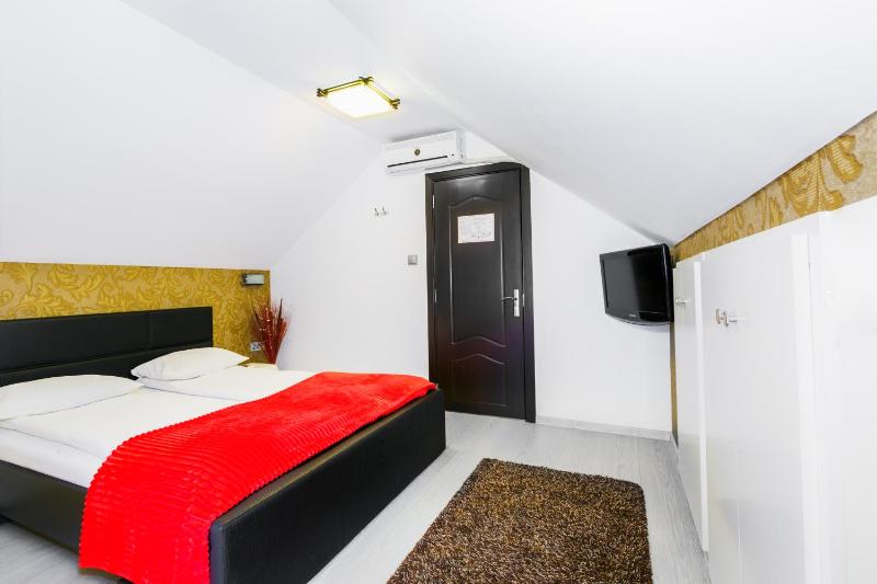 Budget Double Room image 1