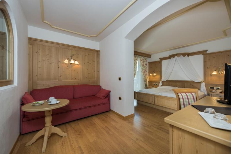 Junior Room image 1