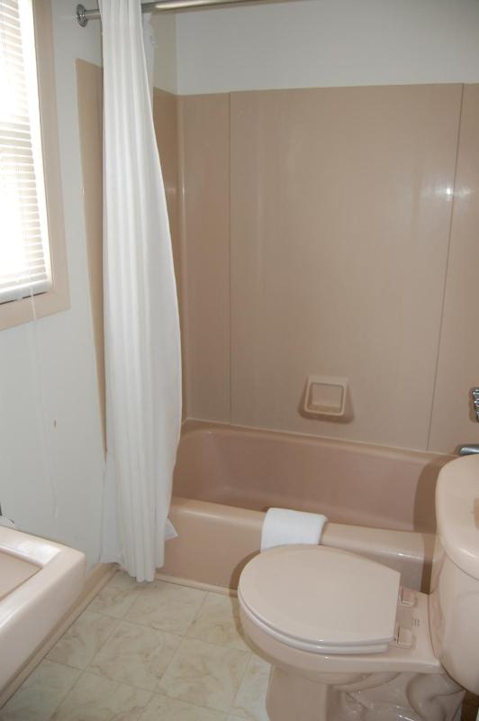 Double Room with Two Double Beds image 4