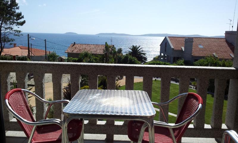 One-Bedroom Apartment with sea view (3 Adults + 1 Child) image 2