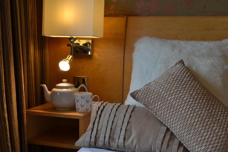 Hazel Bungalow image 3