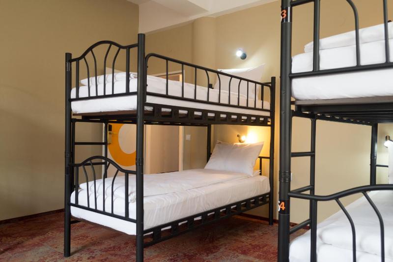 Bed in 6-Bed Mixed Dormitory Room image 4