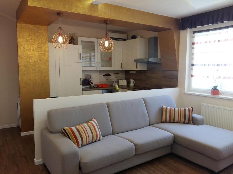Katalin Boutique & Wellness Apartmanok - image 24
