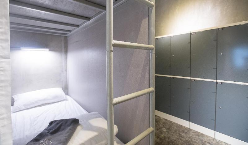 Bed in 8-Bed Mixed Dormitory Room image 1