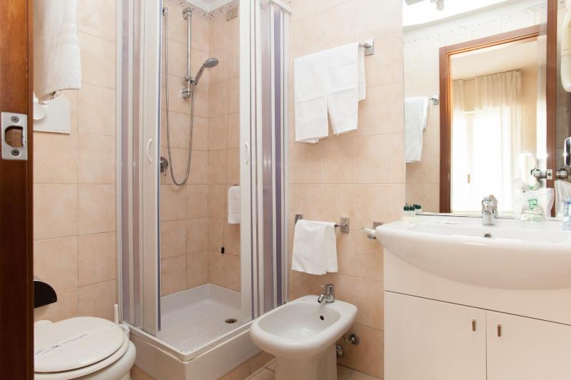 Studio (1 Adult) image 4