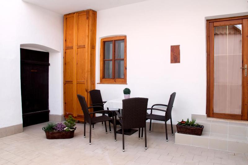 Patio Apartment image 4