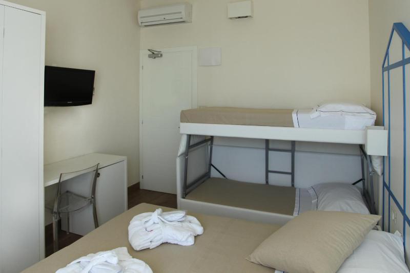 Mini Hotel - image 21