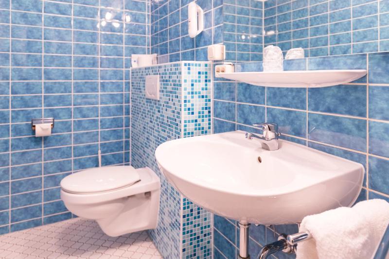 Single Room with Private Bathroom image 3