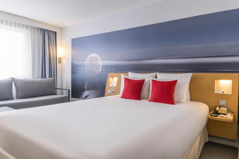 Classic Double Room with Sofa image 3