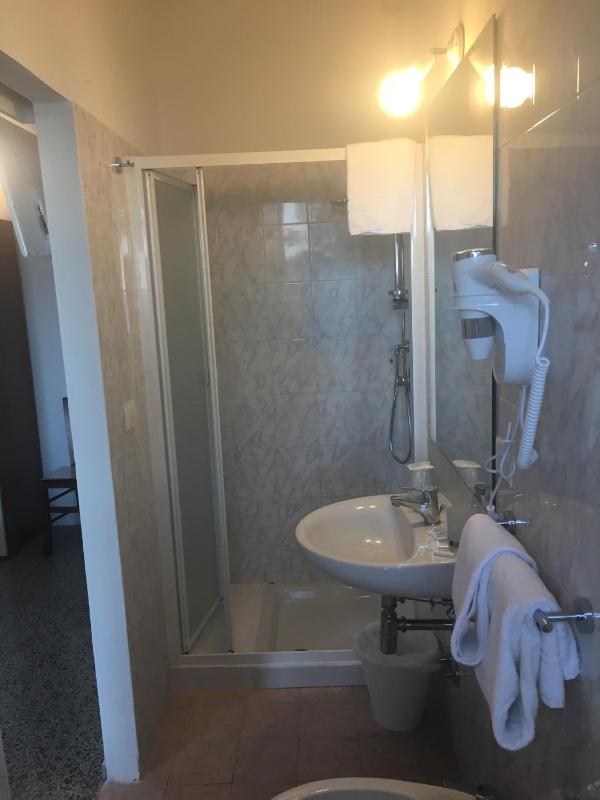 Double or Twin Room with Garden View image 2