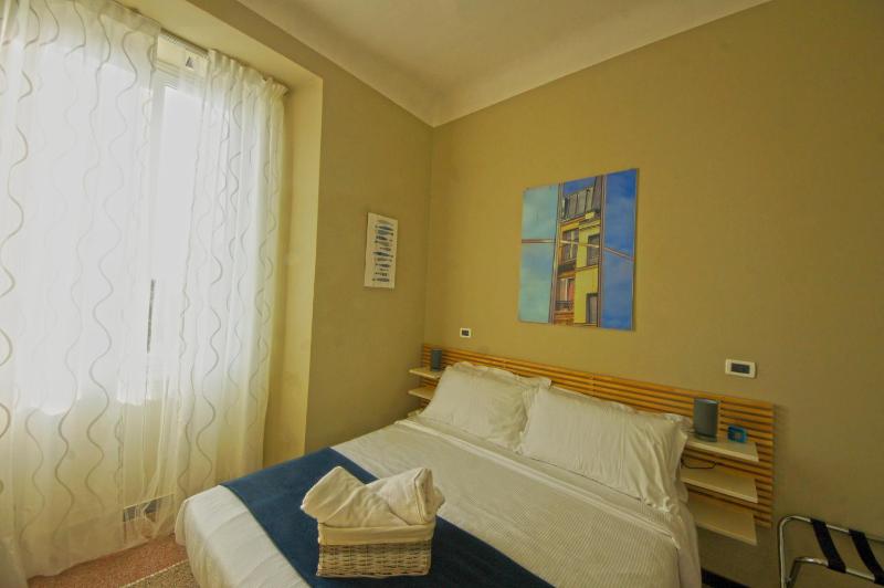 Standard Double Room image 3