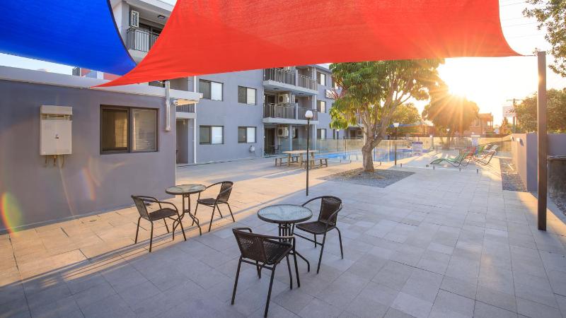 Batavia Apartments - image 16