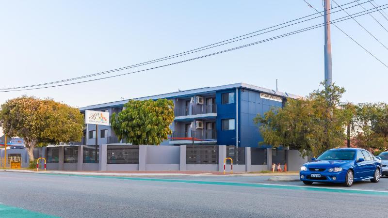 Batavia Apartments - image 11