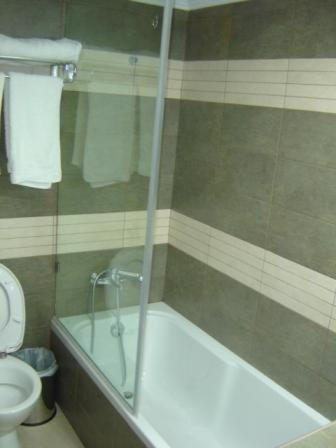 Studio (3 Adults) image 3