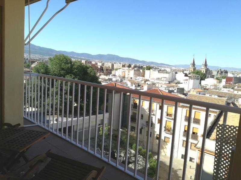 Double Room with Balcony image 2