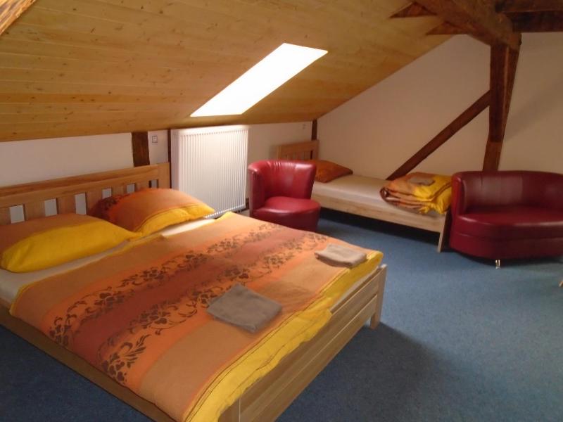 Triple Room with Private Bathroom - Attic image 1