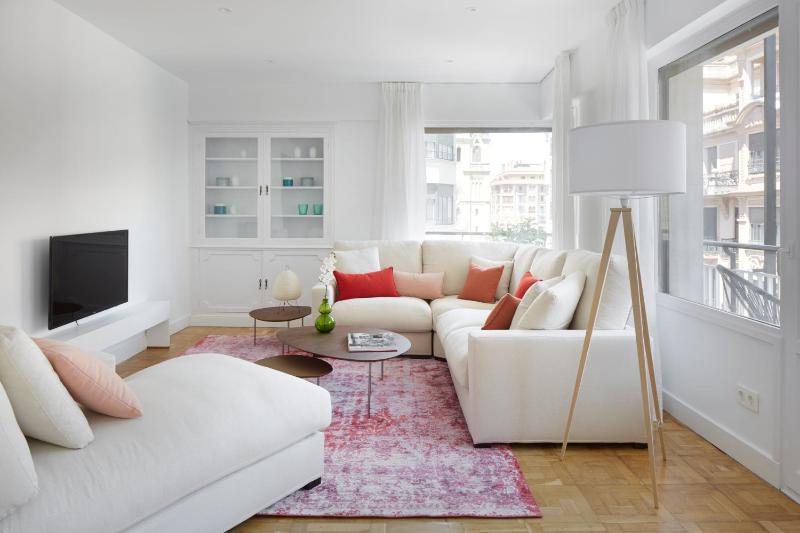Larroka by FeelFree Rentals - image 1