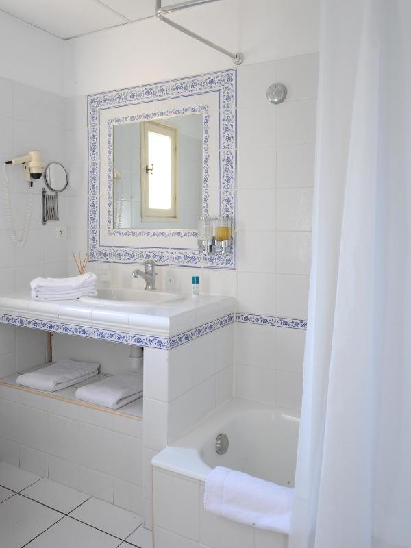 Triple Room - Spa Access for Adults Only image 3
