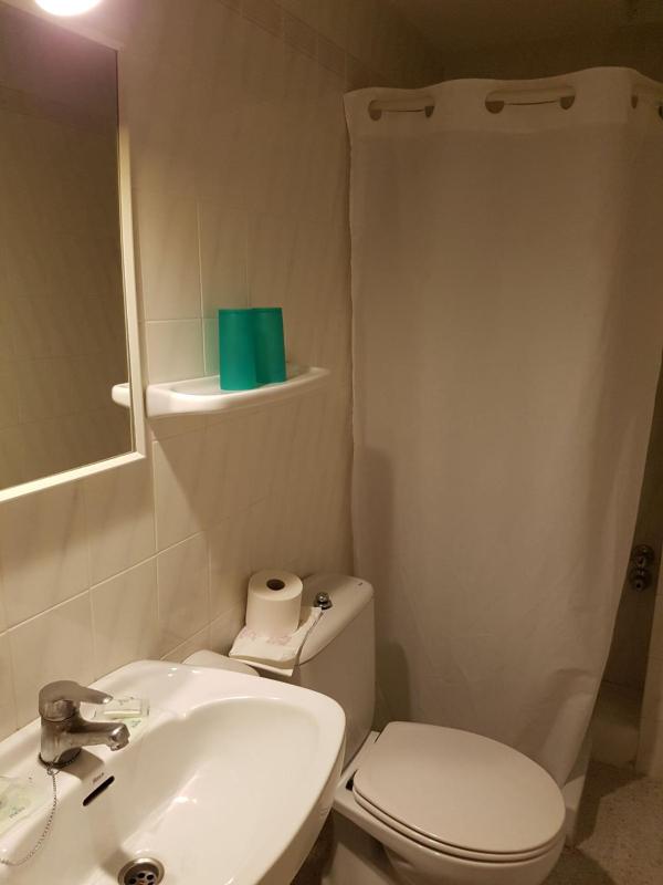 Double Room with Sea View image 3