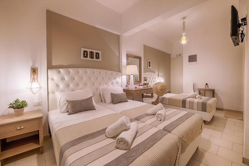 Triple Room image 2