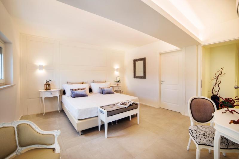 Riviera Carducci Rooms - image 48