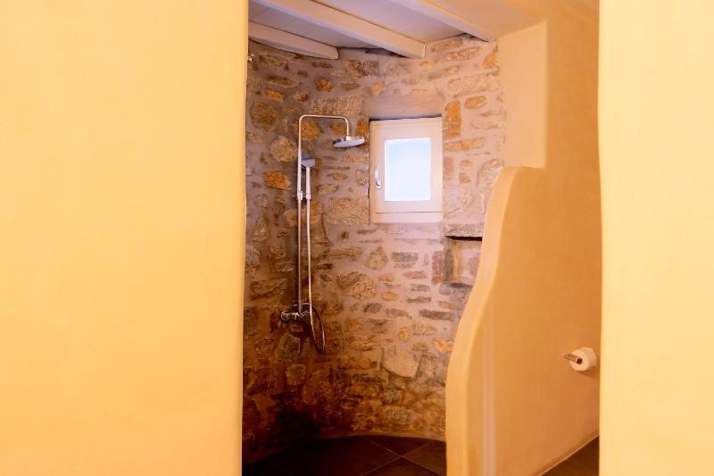 Apartment (2 Adults) image 4