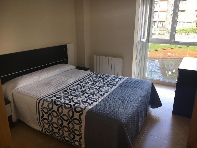 Two-Bedroom Apartment (4-5 Adults) image 3