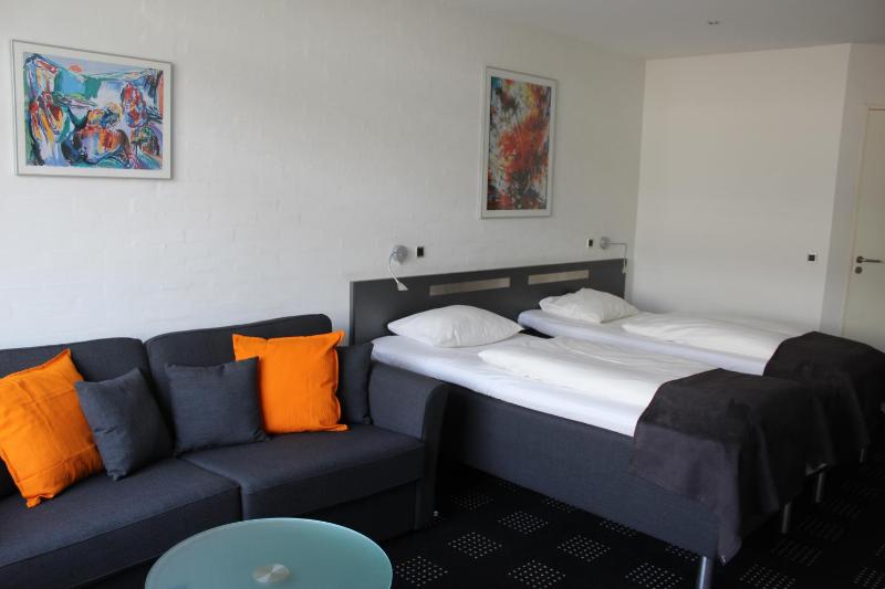 Double or Twin Room image 4