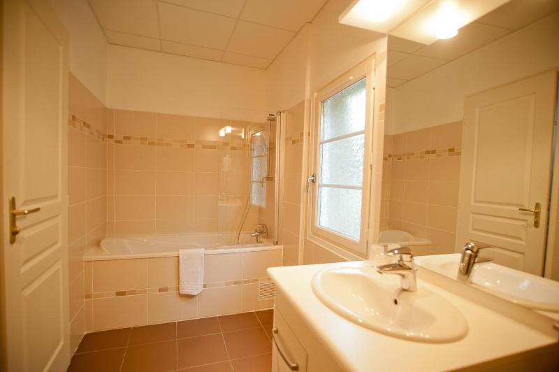 Double Room image 4