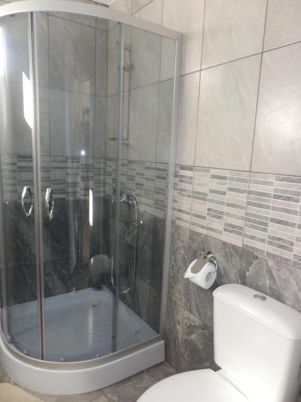 One-Bedroom Apartment with Balcony image 3