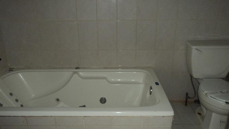 Double Room with Hot Tub image 2