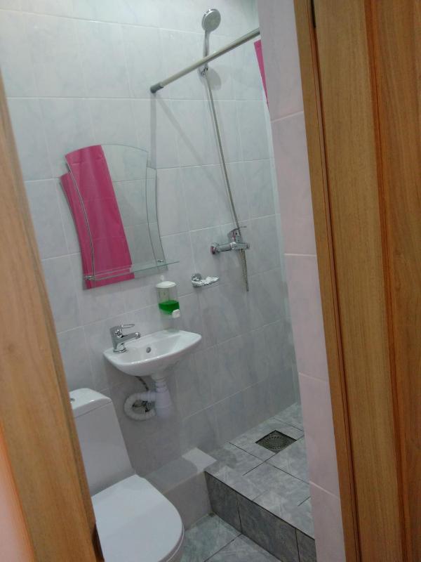 Standard Twin Room image 1