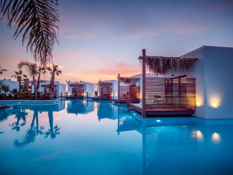 Bungalow with Shared Pool image 4