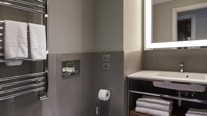 Superior Double Room image 4
