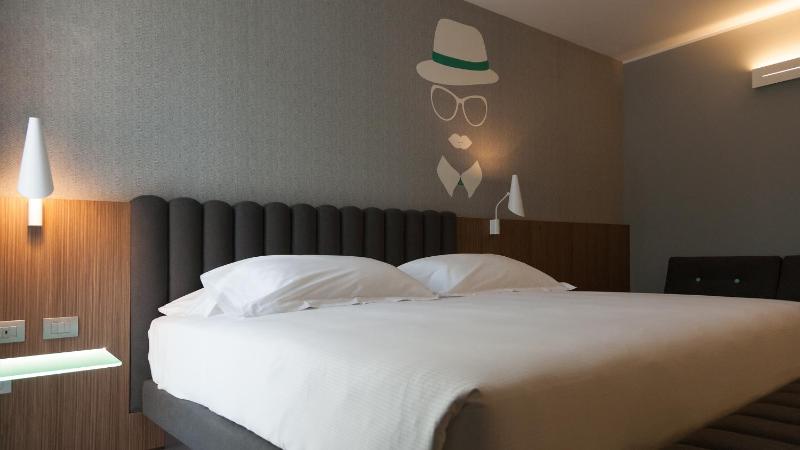 Double Room - Disability Access image 1