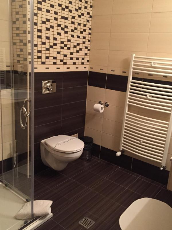 Double Room image 3