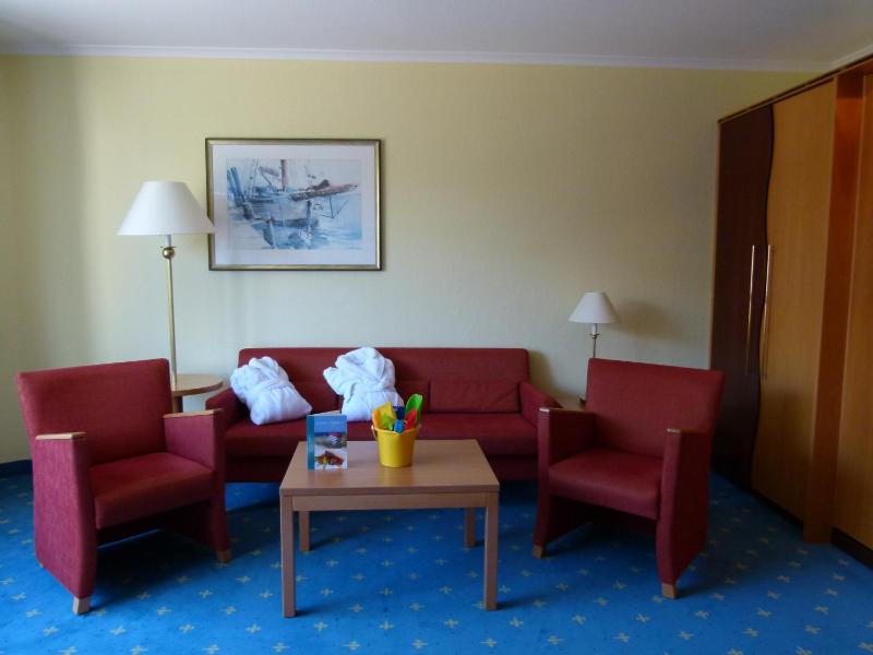 One-Bedroom Apartment image 3