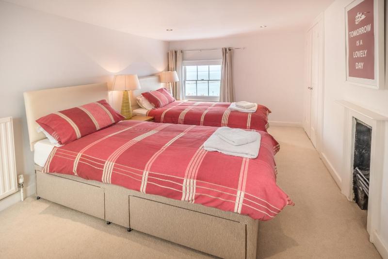 Holiday Home image 4