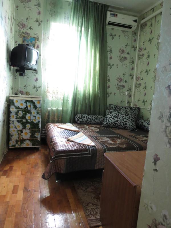 Standard Quadruple Room image 2