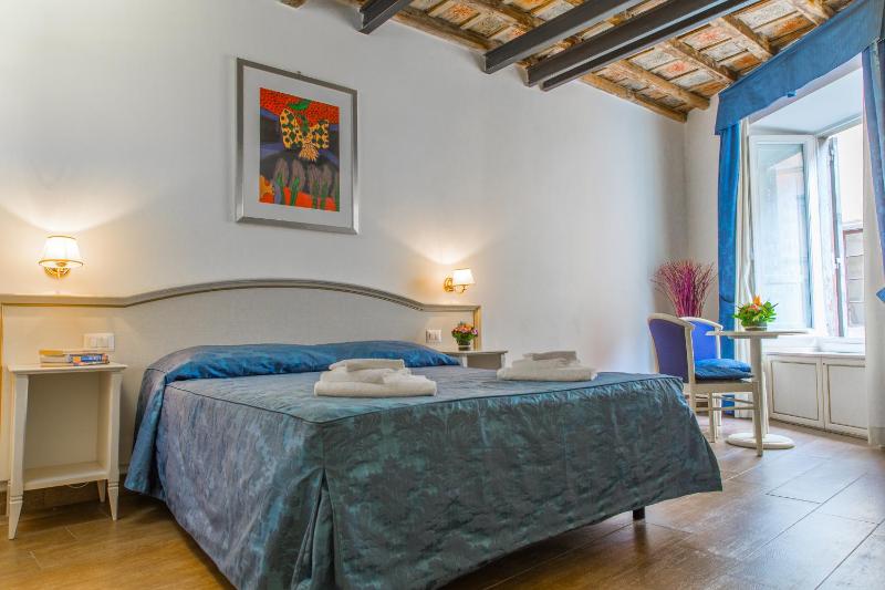 Triple Room image 1