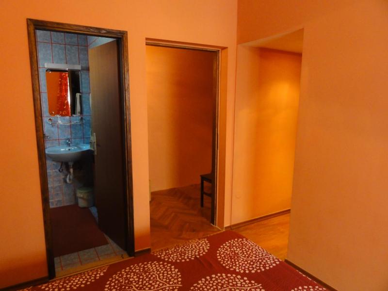 Double Room image 3