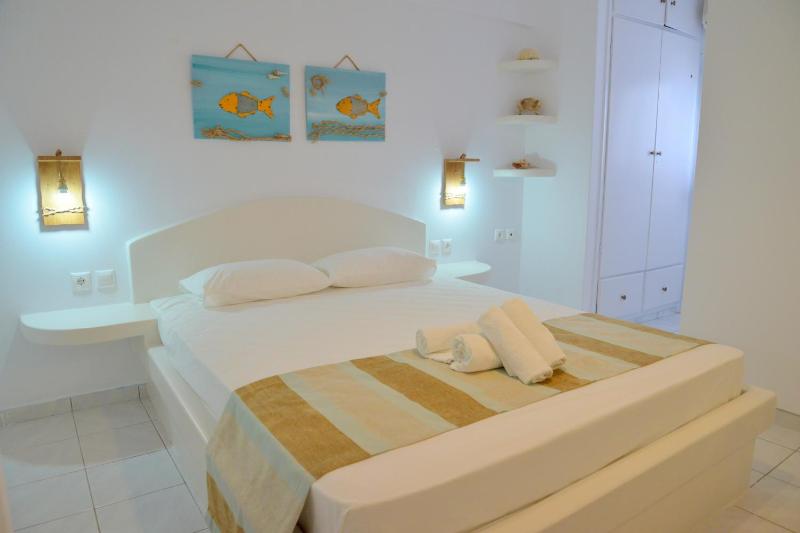 Economy Double or Twin Room image 2