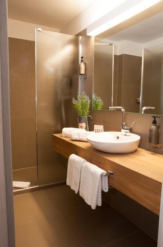 Junior Suite (4 Adults) image 4