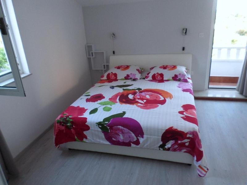 Apartment with Sea View image 3