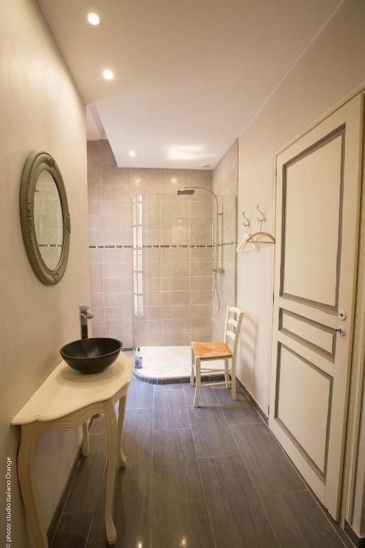 Deluxe Double Room - La Bourgeoise image 2