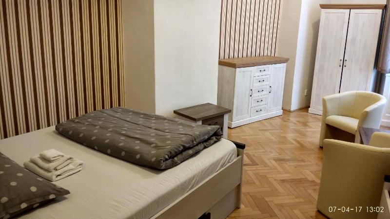 Three-Bedroom Apartment with City View image 4