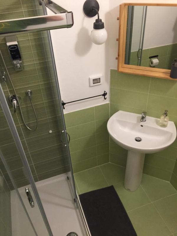 Double Room with Private External Bathroom image 2